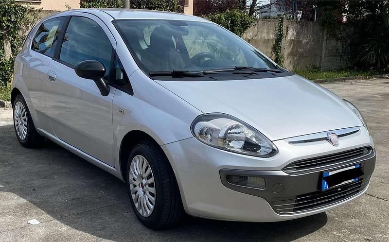 Usata Fiat Punto Evo Dynamic 65 CV (47 kW) 2010 Grigio Utilitaria