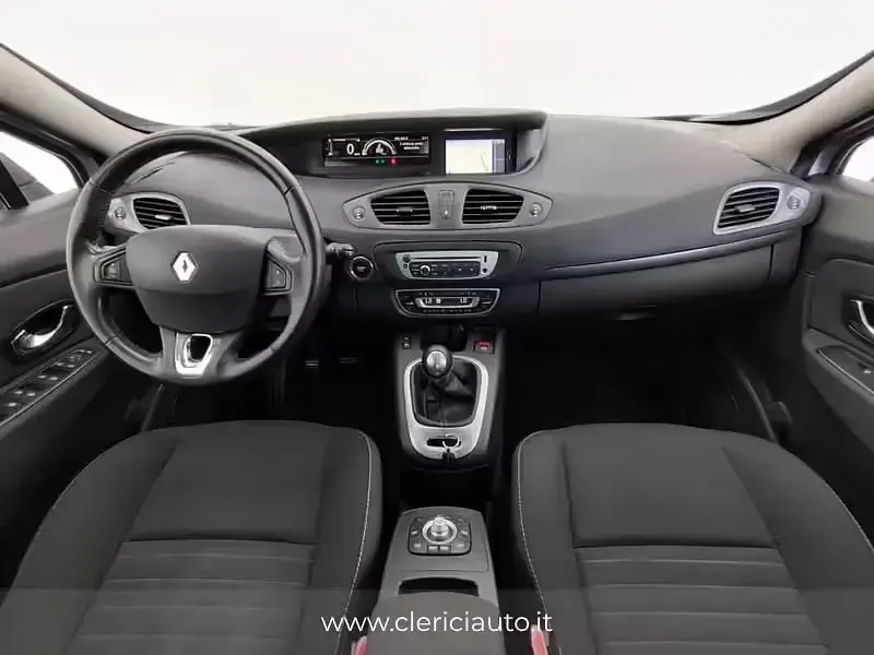 Usata Renault Scénic LIMITED 115 CV (84 kW) 2016 Argento Monovolume