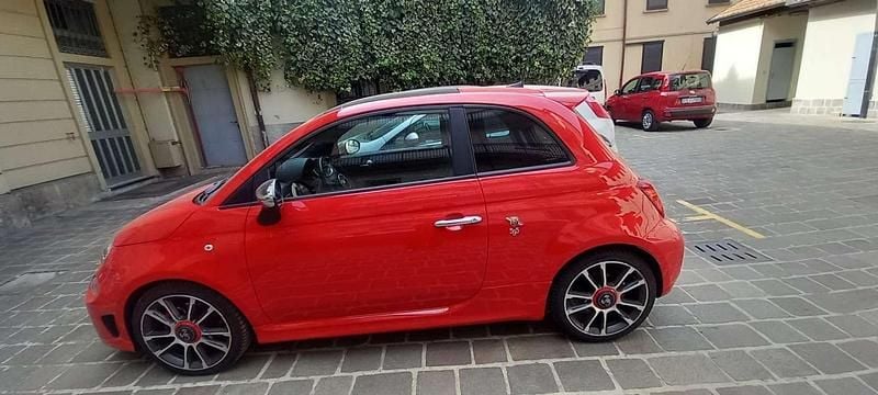 Usata Abarth 595 Turismo 165 CV (121 kW) 2021 Rosso Utilitaria