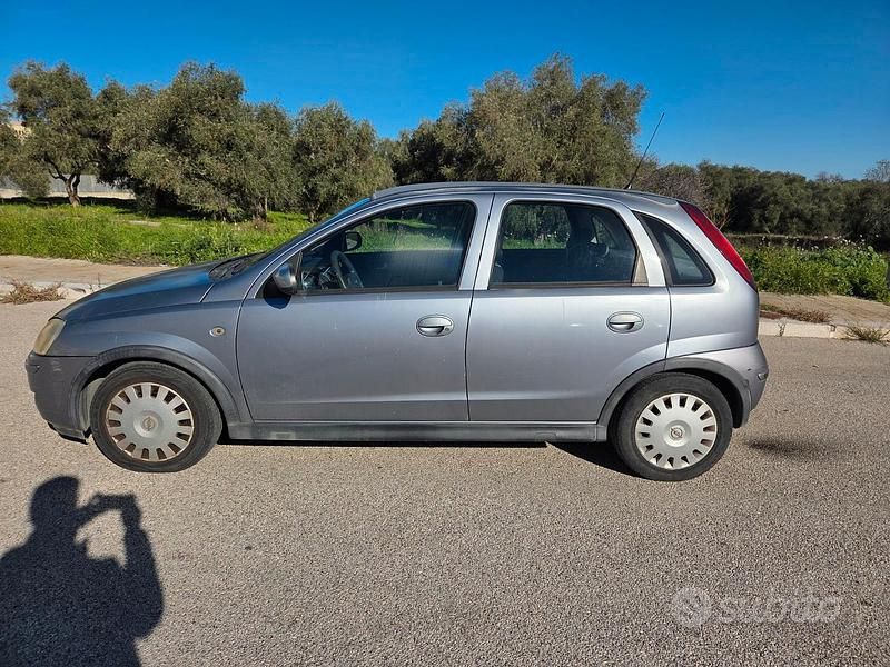 Usata Opel Corsa 2006 Grigio Berlina