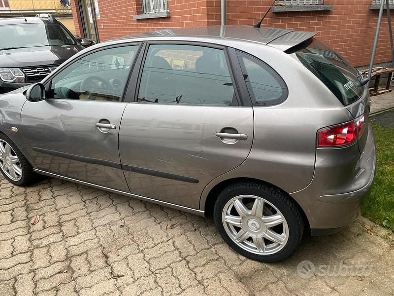 Usata Seat Ibiza 69 CV (50 kW) 2006 Berlina