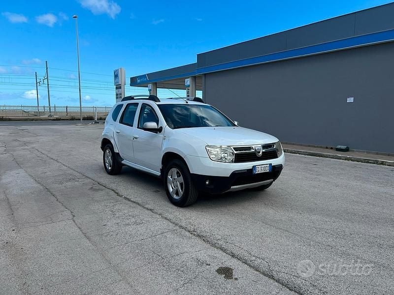 Usata Dacia Duster 105 CV (77 kW) 2011 Bianco SUV