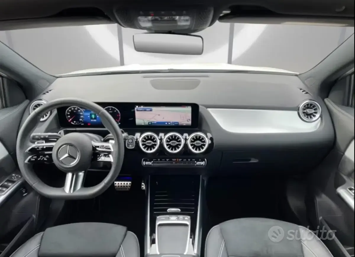 Usata Mercedes GLA200 AMG line 150 CV (110 kW) 2025 Bianco SUV