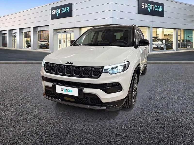 Bianco Usata 2024 Jeep Compass Summit SUV | 26.500 € (Buon prezzo) - Immagine 1/4
