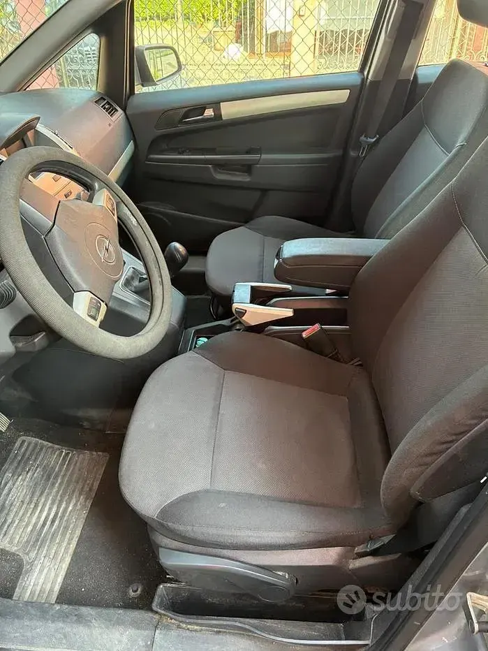 Usata Opel Zafira 115 CV (84 kW) 2008 Grigio Monovolume
