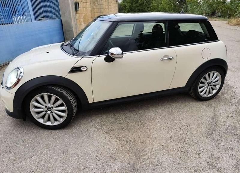 Usata Mini Cooper D 111 CV (81 kW) 2012 Utilitaria