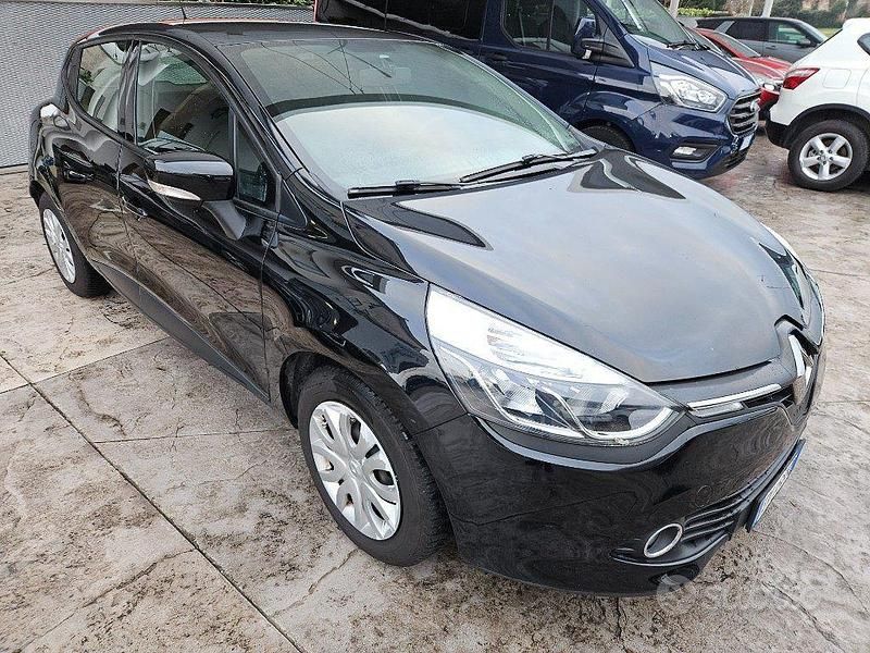 Usata Renault Clio IV 75 CV (55 kW) 2014 Nero metallizzato Berlina