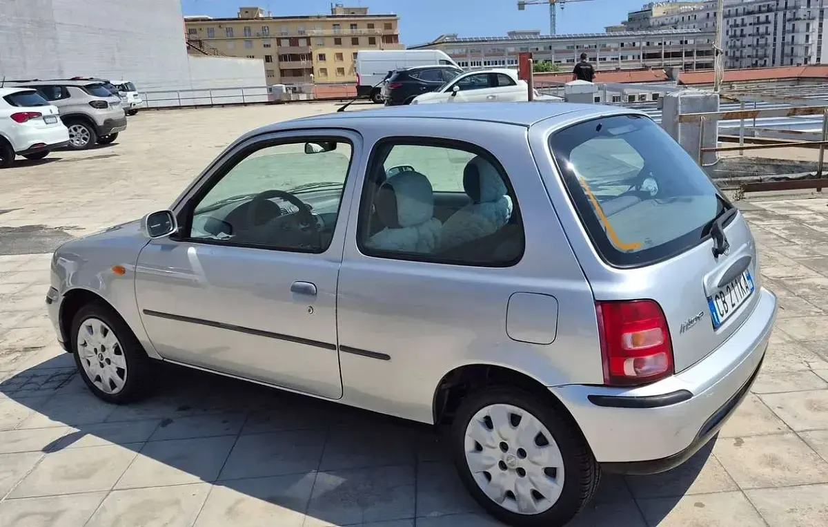 Usata Nissan Micra Comfort 60 CV (44 kW) 2002 Grigio Utilitaria