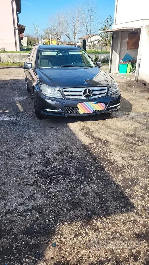 Usata Mercedes 220 2011 Nero Station wagon