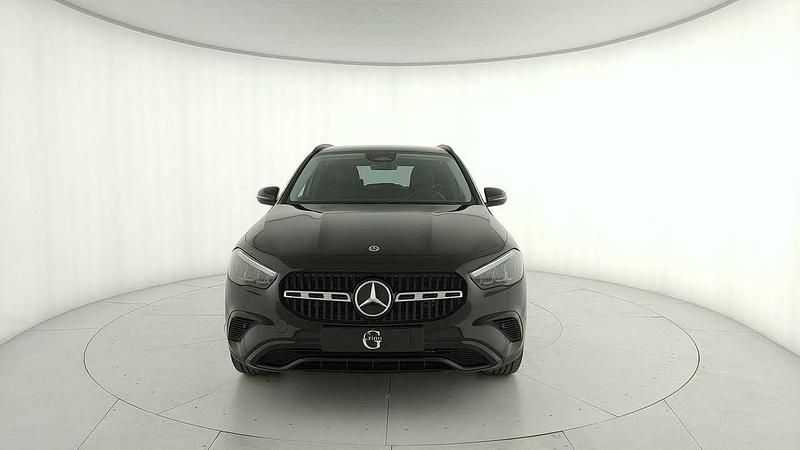 Nuova Mercedes GLA200 Advanced Plus 150 CV (110 kW) 2026 Nero cosmo metallizzato SUV