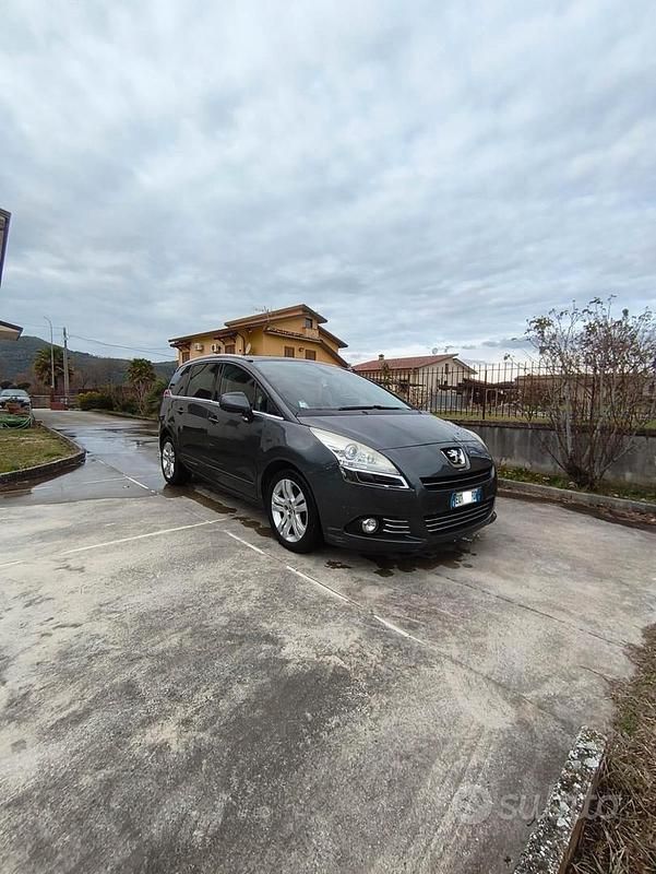 Usata Peugeot 5008 150 CV (110 kW) 2010 Grigio Monovolume