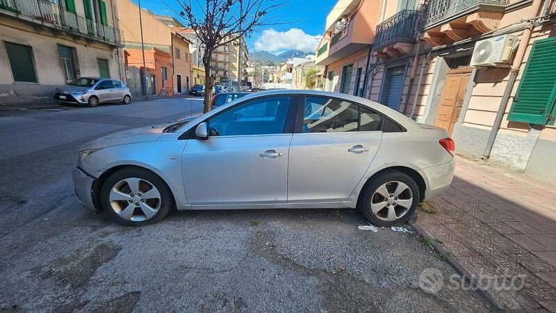 Usata Chevrolet Cruze 163 CV (119 kW) 2011 Grigio Berlina