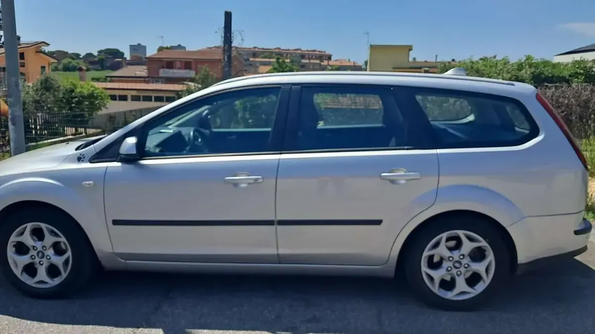 Usata Ford Focus Style 90 CV (66 kW) 2007 Station wagon