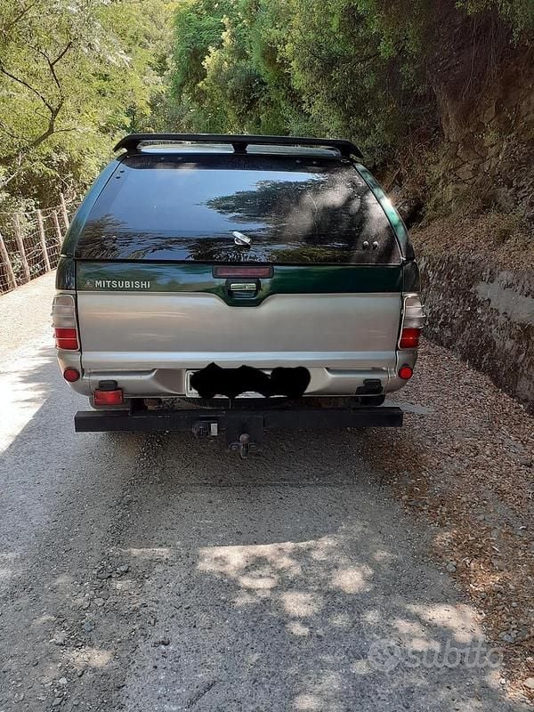 Usata Mitsubishi L200 115 CV (84 kW) 2004 Verde Pick-up