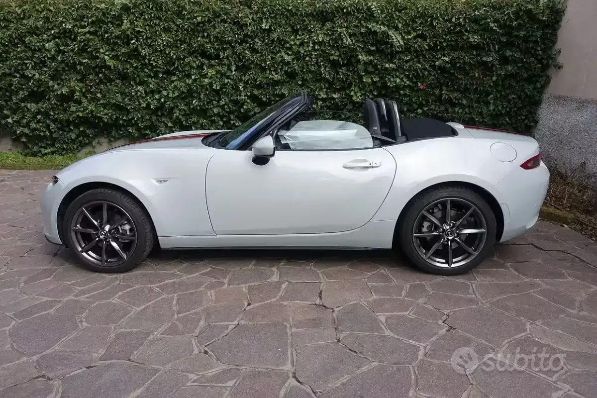 Begagnad Mazda MX5 160 HK (117 kW) 2016 Vit Cab