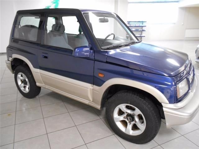 Suzuki vitara 2000