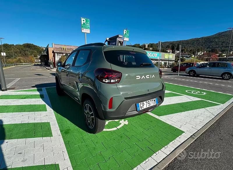 Usata Dacia Spring 33 kW (45 CV) 2023 Verde Utilitaria