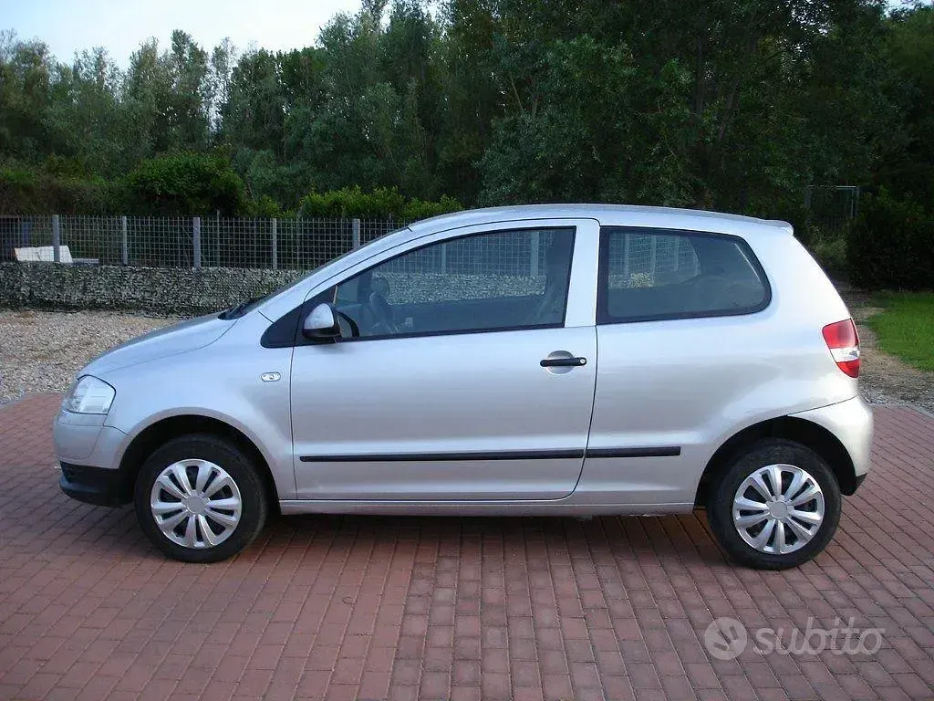 Usata VW Fox 69 CV (50 kW) 2005 Grigio Utilitaria