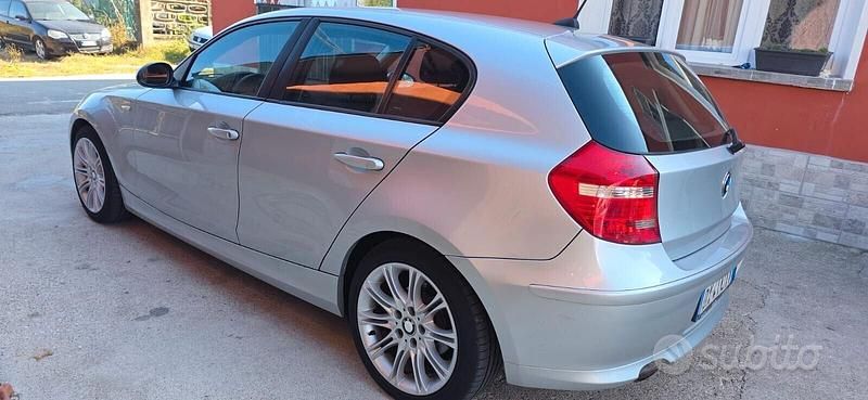 Usata BMW 116 115 CV (84 kW) 2009 Grigio Utilitaria