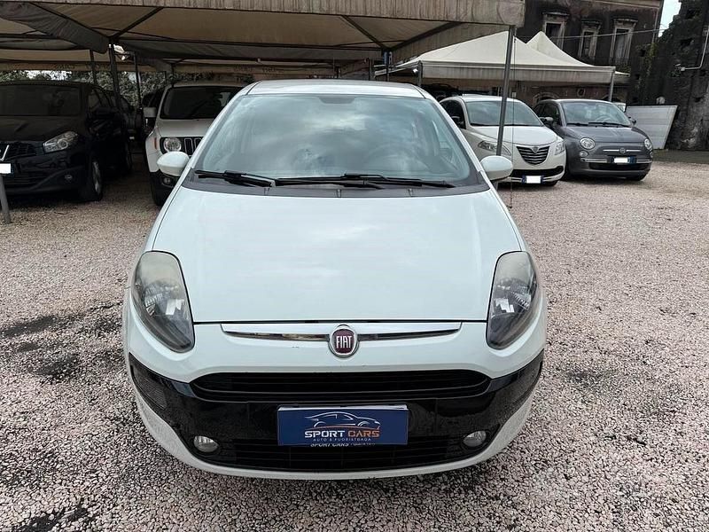 Usata Fiat Punto Evo Dynamic 69 CV (50 kW) 2011 Bianco Utilitaria