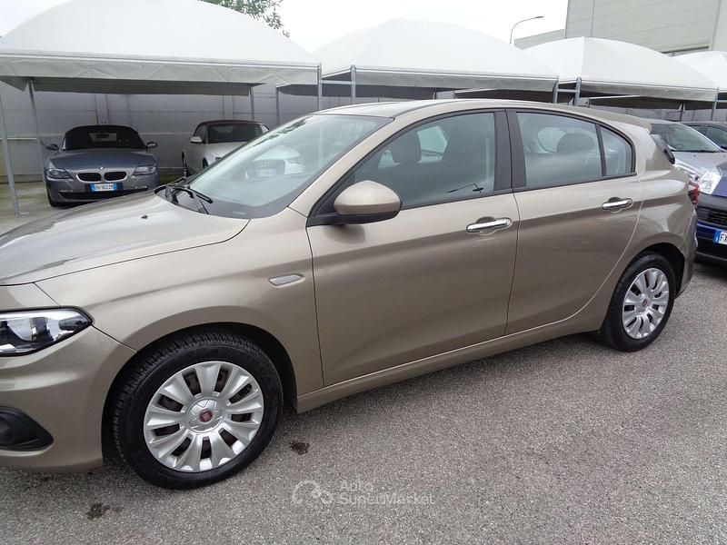 Usata Fiat Tipo Easy 95 CV (69 kW) 2017 Grigio Berlina