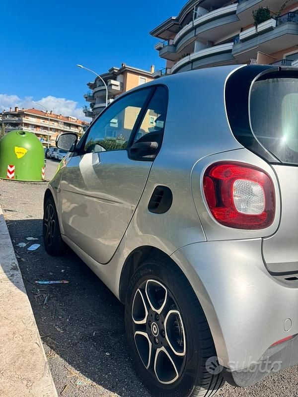 Usata Smart ForFour 2017 Utilitaria
