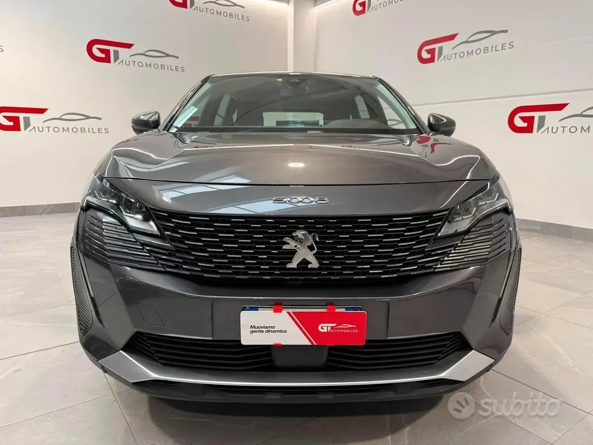 Usata Peugeot 5008 Business-Line 131 CV (96 kW) 2021 Grigio SUV