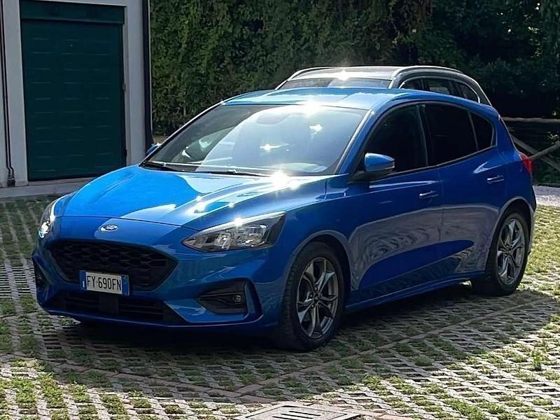 Usata Ford Focus ST-Line 120 CV (88 kW) 2020 Blu/azzurro Berlina