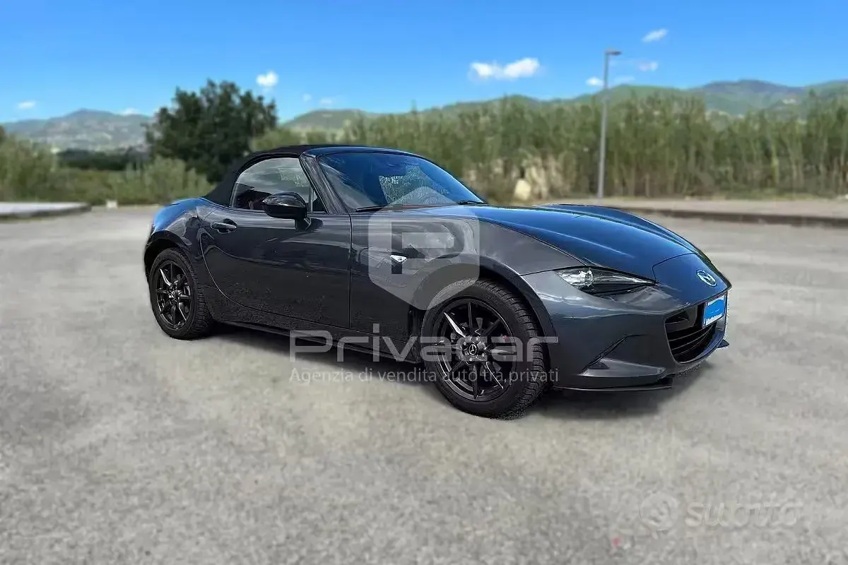 Usata Mazda MX5 Exceed 131 CV (96 kW) 2016 Grigio Cabrio
