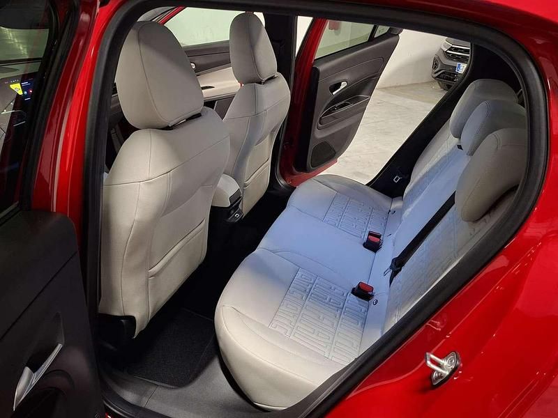 Nouvelle Fiat 600 La Prima 101 ch (74 kW) 2025 Rouge SUV