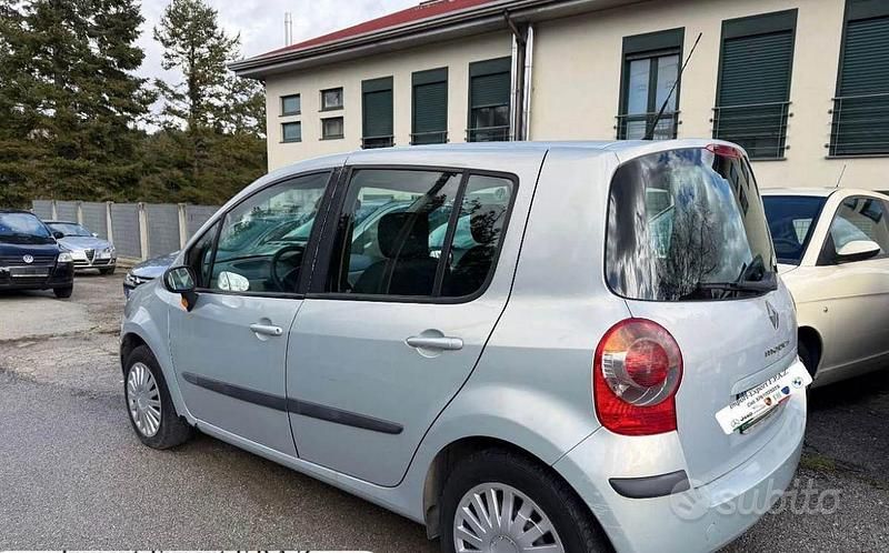 Usata Renault Modus 2006 Grigio Monovolume