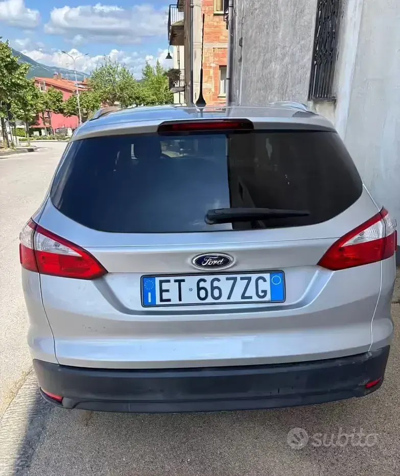 Usata Ford Focus Titanium S 125 CV (91 kW) 2014 Grigio Station wagon