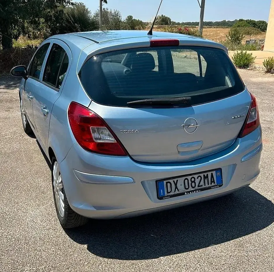 Usata Opel Corsa Club 75 CV (55 kW) 2009 Grigio Utilitaria
