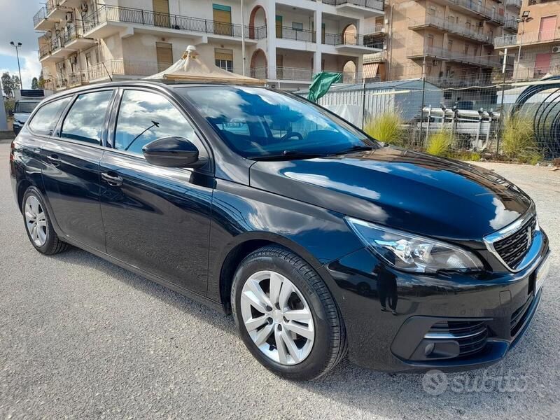 Usata Peugeot 308 Business-Line 131 CV (96 kW) 2020 Blu Station wagon