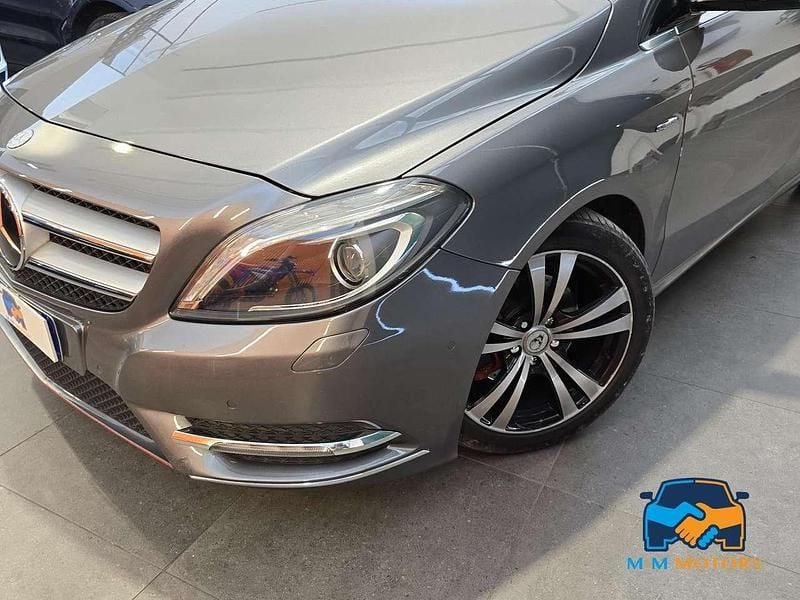 Usata Mercedes B200 Premium 136 CV (100 kW) 2012 Grigio Monovolume