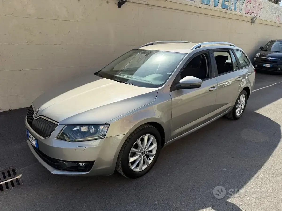 Usata Skoda Octavia 105 CV (77 kW) 2014 Grigio Station wagon