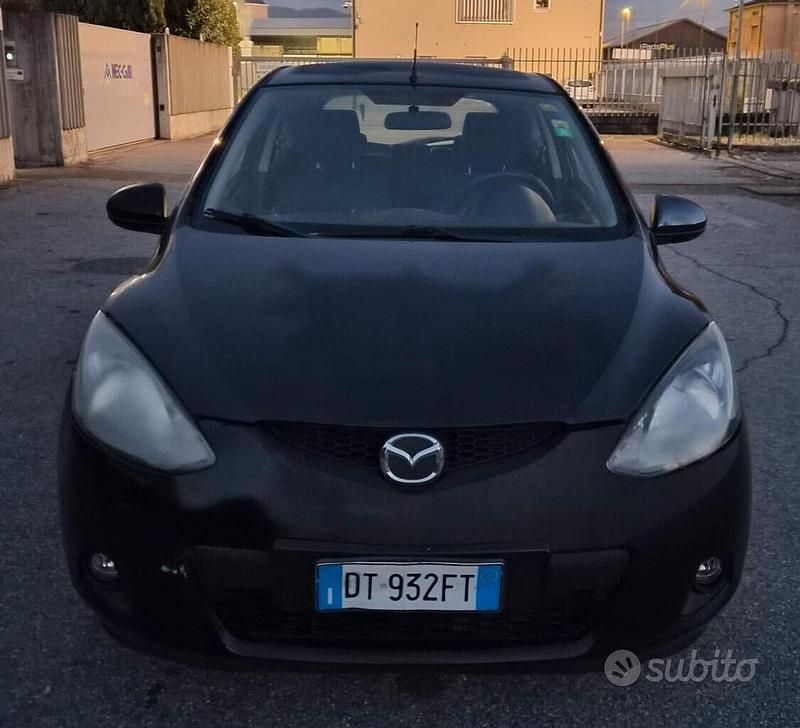 Usata Mazda 2 74 CV (54 kW) 2009 Nero Berlina