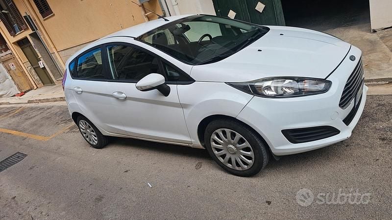 Usata Ford Fiesta 2010 Bianco Utilitaria