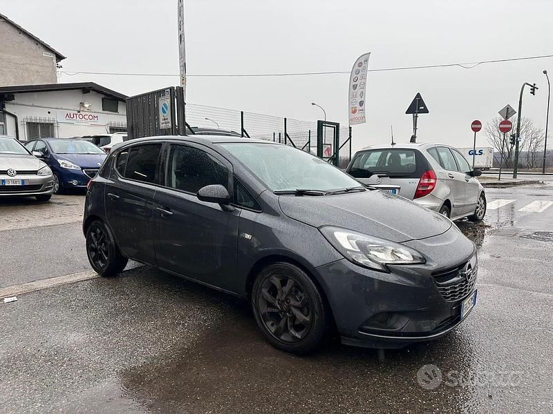 Usata Opel Corsa Innovation 69 CV (50 kW) 2017 Grigio Utilitaria