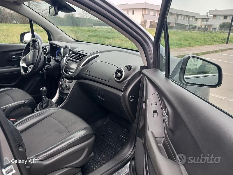 Usata Chevrolet Trax 140 CV (102 kW) 2013 Grigio SUV