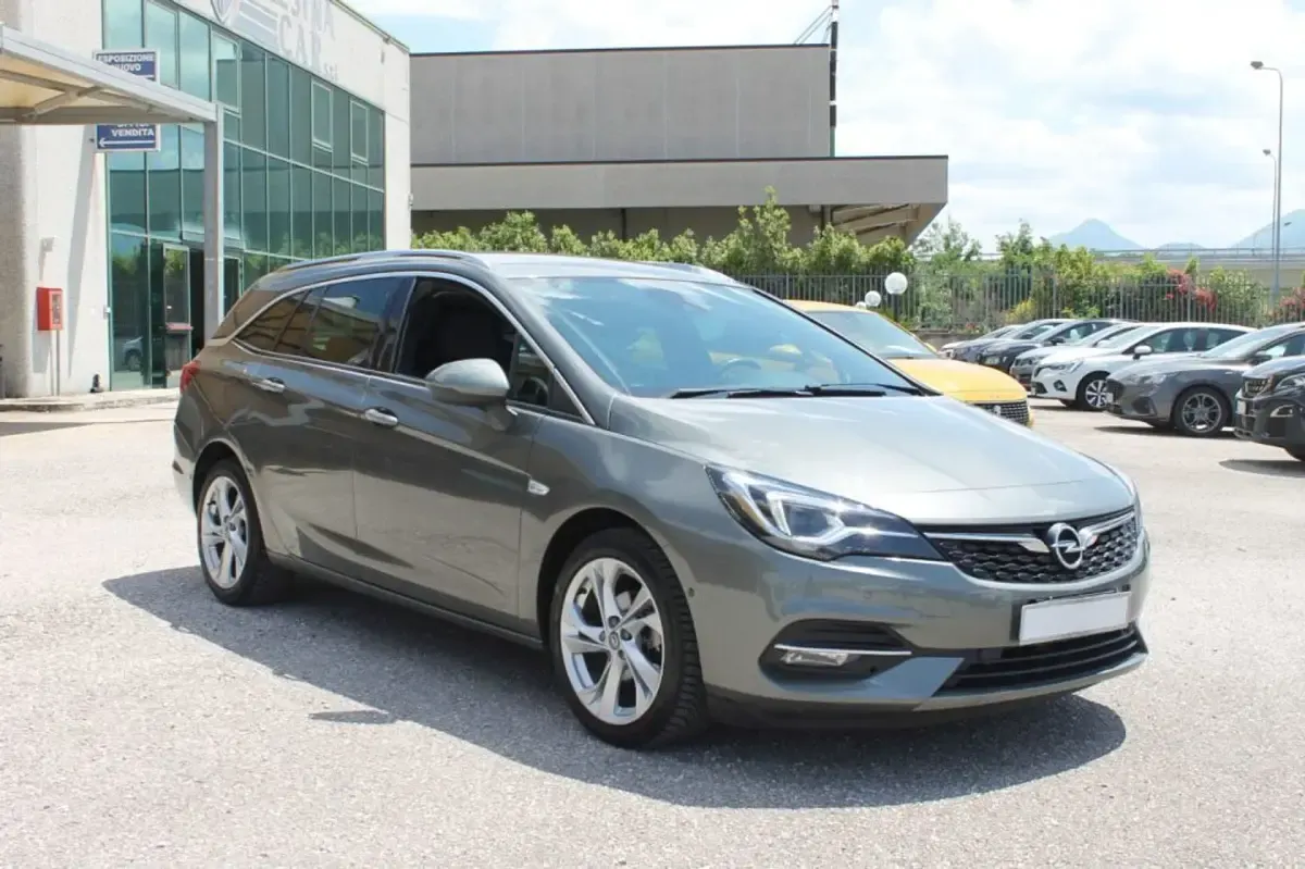 Usata Opel Astra Business 122 CV (89 kW) 2020 Antracite Berlina