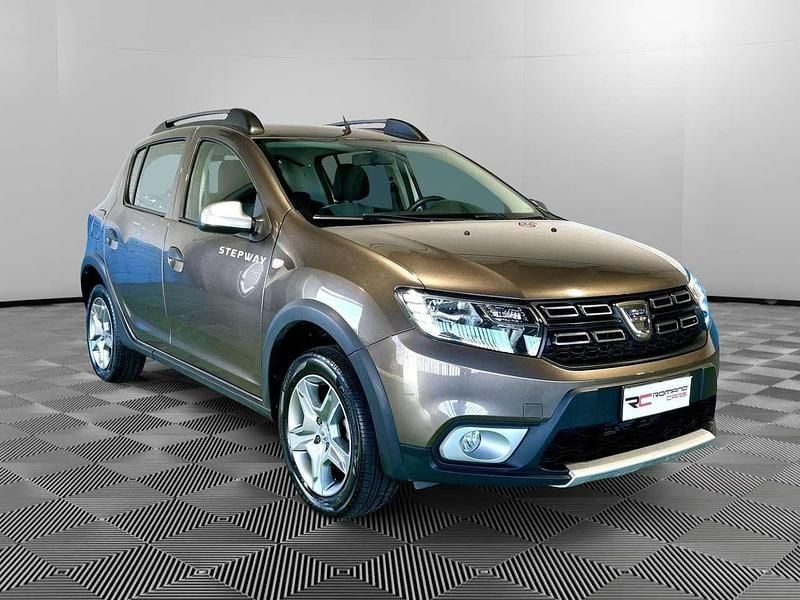 Bronzo Usata 2019 Dacia Sandero Comfort Tre volumi | 10.500 € (Buon prezzo) - Immagine 1/4