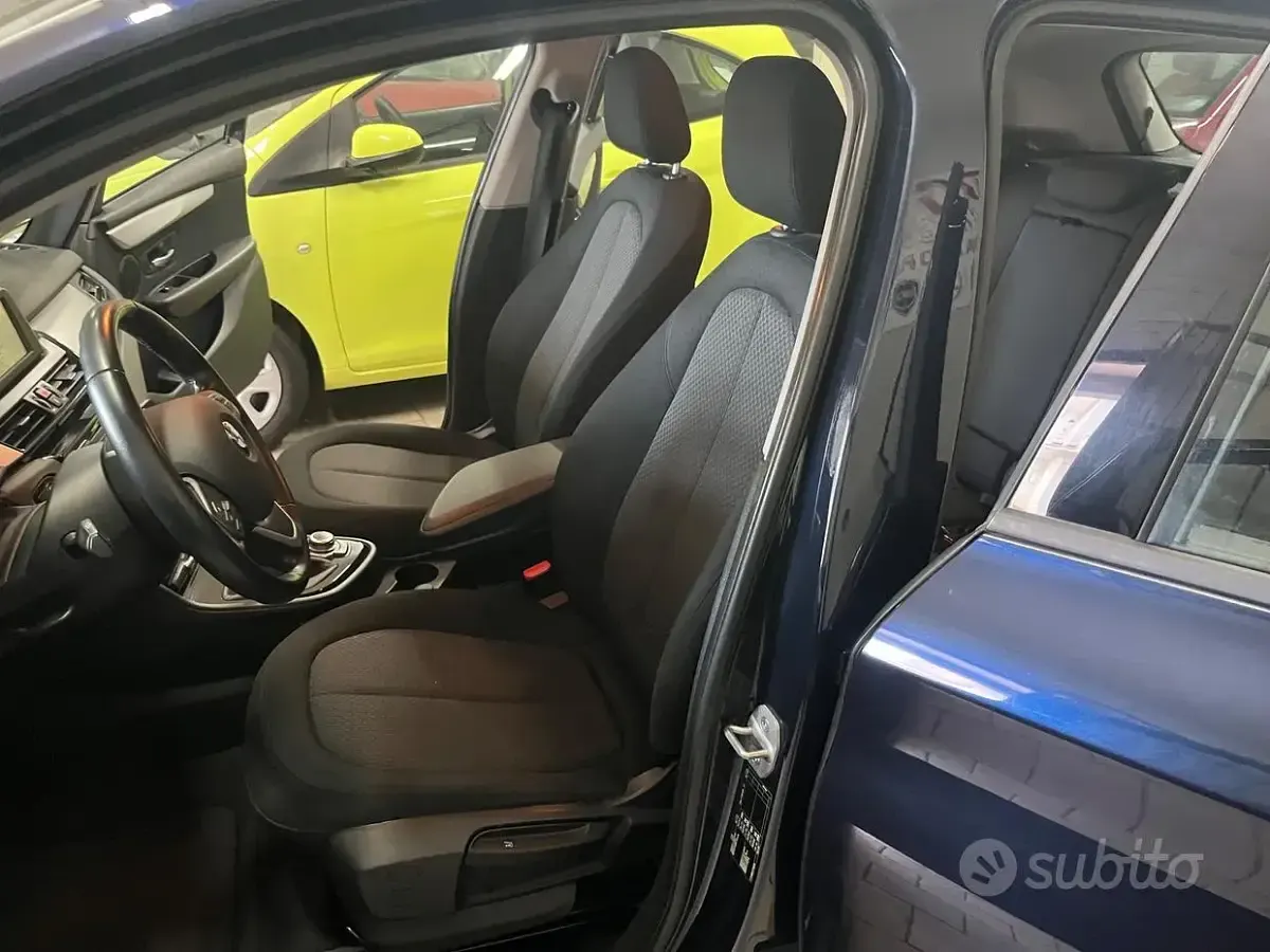 Usata BMW 218 Luxury Line 150 CV (110 kW) 2015 Blu Station wagon