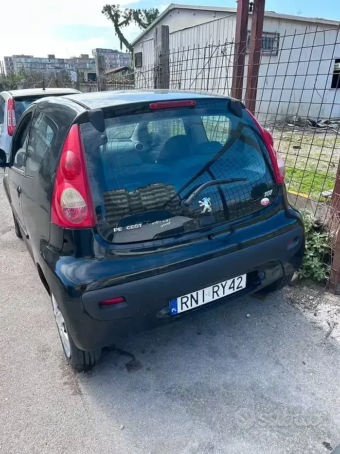 Usata Peugeot 107 68 CV (50 kW) 2008 Utilitaria