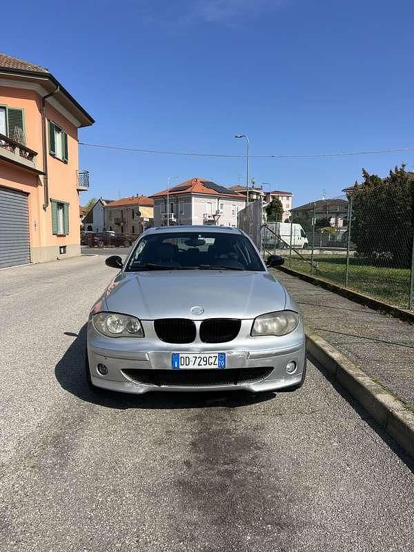 Usata BMW 120 163 CV (119 kW) 2006 Utilitaria