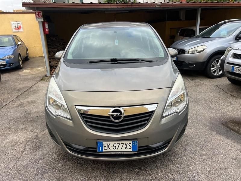 Usata Opel Meriva Cosmo 101 CV (74 kW) 2012 Oro Monovolume