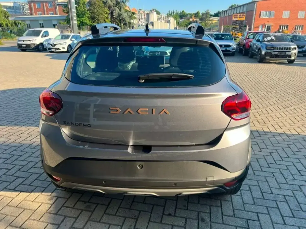 Nuova Dacia Sandero Extreme 91 CV (66 kW) 2026 Grigio Berlina