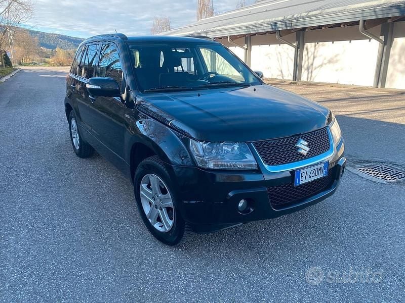 Usata Suzuki Grand Vitara 129 CV (94 kW) 2010 Nero SUV