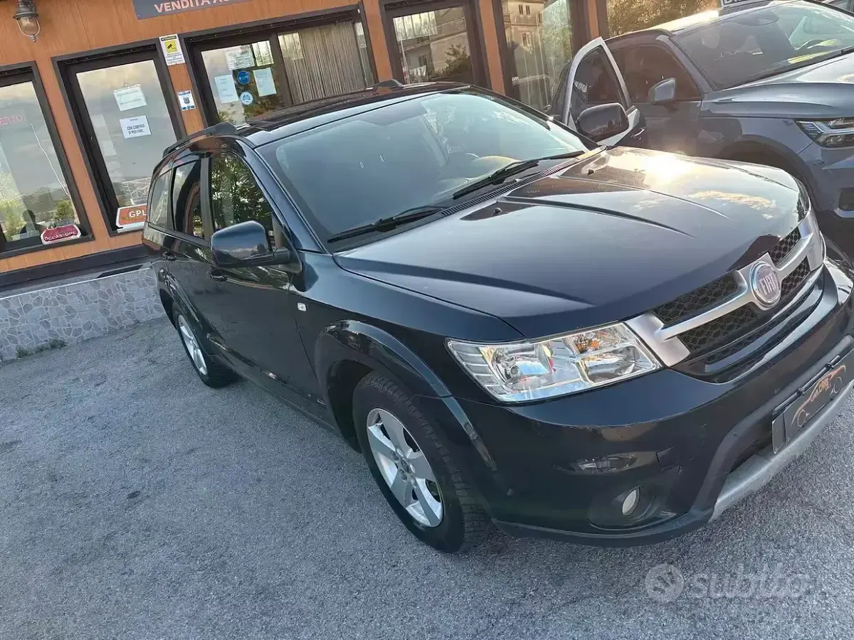 Usata Fiat Freemont Urban 140 CV (102 kW) 2011 Other SUV