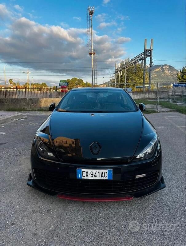 Nero Usata 2014 Renault Laguna Coupé Coupé | 6000 € - Immagine 1/4